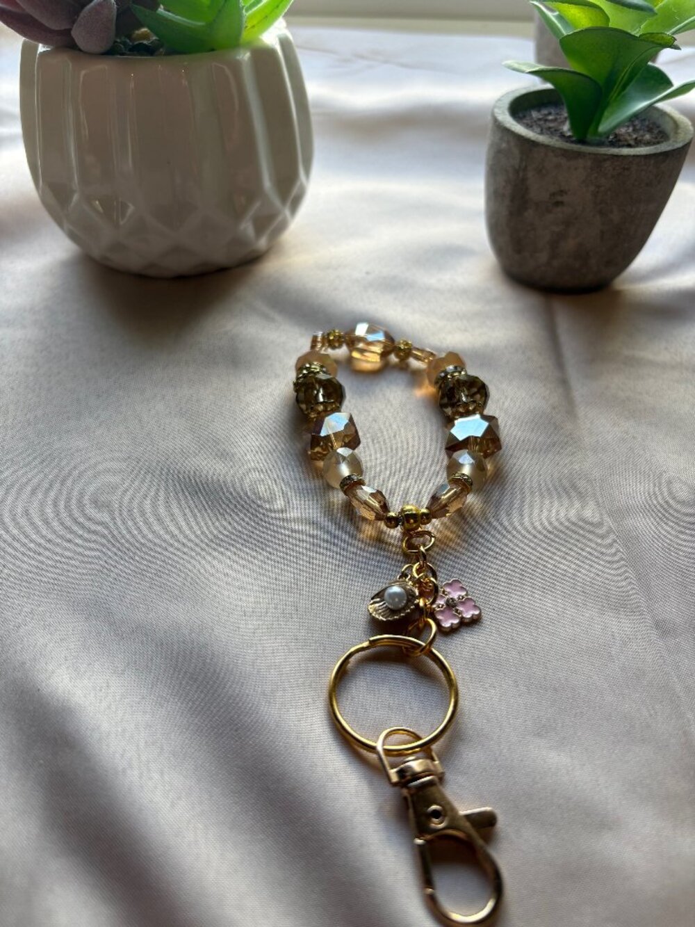 Golden Blush Keychain - Picture 2 of 5